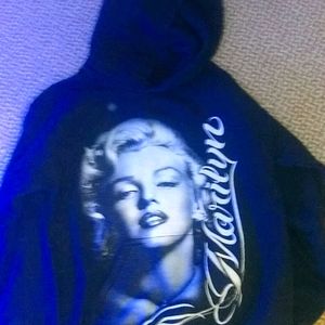 Women's/Teen's sweatshirt